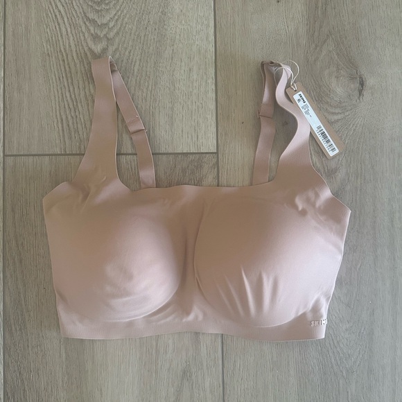 Skims Naked Scoop Bralette M-DD - Picture 2 of 4